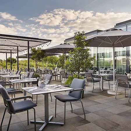 Loisium Wine & 4* Лангенлойс